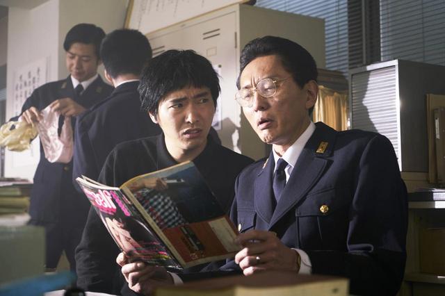 画像: 映画場面写真 映画で末井を演じる柄本佑 ©2018「素敵なダイナマイトスキャンダル」製作委員会