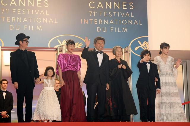 画像1: 【『万引き家族』第71回カンヌ国際映画祭 イベント】 是枝監督、リリー・フランキー、安藤サクラ、松岡茉優、樹木希林、城桧吏、佐々木みゆ