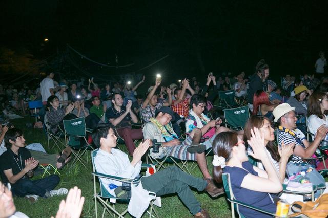画像2: MOVIE×CAMP! 太陽の下でねそべり、星空のもとで映画を。