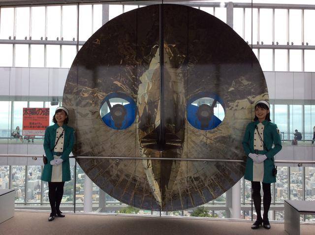 画像: フォトスポット 2代目太陽の塔の画像 あべのハルカス展望台 photo©︎cinefil