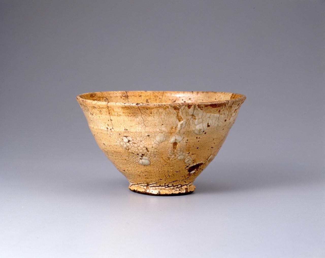 画像: 小井戸茶碗 銘「六地蔵」 朝鮮時代 泉屋博古館分館蔵 展示:全期間
