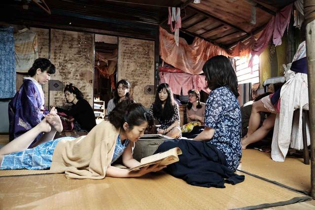 画像3: (C)セブンガールズ映画化実行委員会/劇団前方公演墳