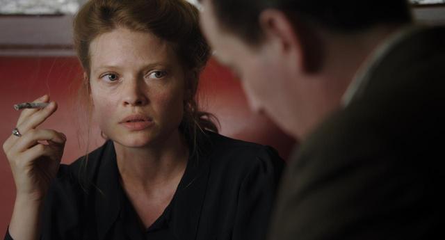 画像1: 本編映像が公開!作家マルグリット・デュラスをメラニー・ティエリーが演じ、ブノワ・マジメルがゲシュタポの手先を熱演!『あなたはまだ帰ってこない』