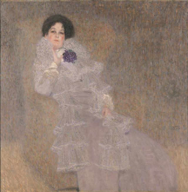 画像: グスタフ・クリムト《マリー・ヘンネベルクの肖像》 1901/1902年 油彩、カンヴァス 140×140cm ザクセン=アンハルト財団、モーリッツブルク・ハレ州立美術館 Kulturstiftung Sachsen-Anhalt, Kunstmuseum Moritzburg Halle(Saale), Germany