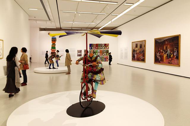 画像2: 「インカ・ショニバレCBE: Flower Power」展示風景- photo(C)mori hidenobu -cinefil art review