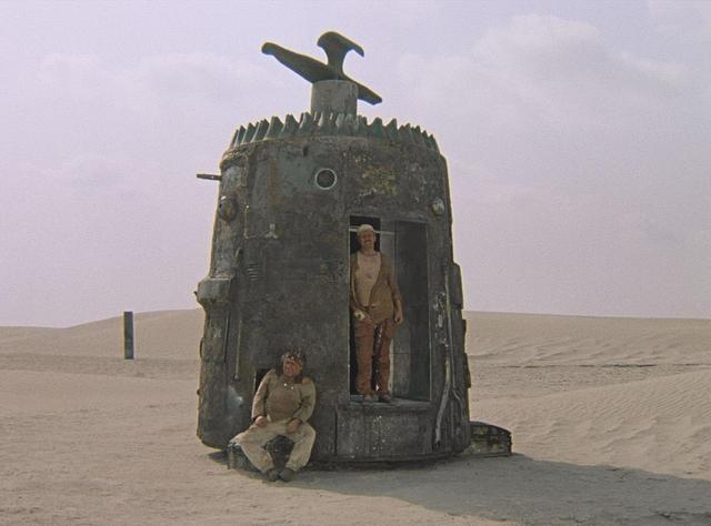 画像1: 『不思議惑星キン・ザ・ザ』より © Mosfilm Cinema Concern, 1986