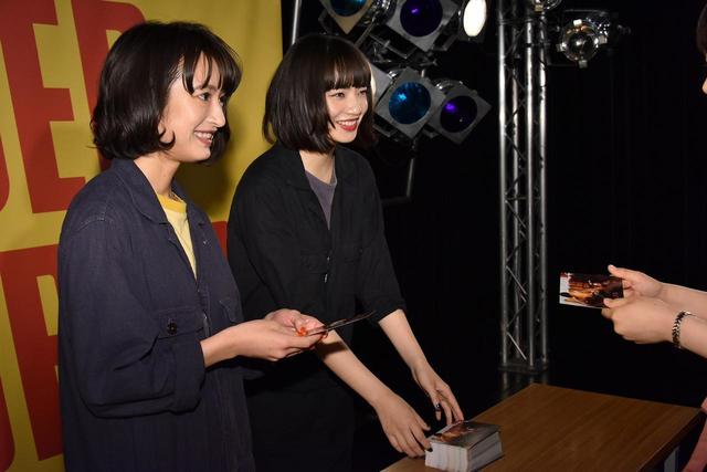 画像: ポストカードお渡し会