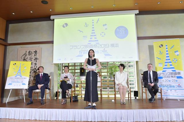 画像3: 【日時】5月28日(火)11:00~12:00 【会場】フランス大使館大使公邸 (東京都港区南麻布4-11−44) 【登壇者】 中谷美紀(フェスティバル・ミューズ)/林文子(横浜市長)/川口均(日産自動車株式会社副社長チーフサステナビリティオフィサー)ローラン・ピック(駐日\b0フランス大使)/イザベル・ジョルダーノ(ユニフランス代表)