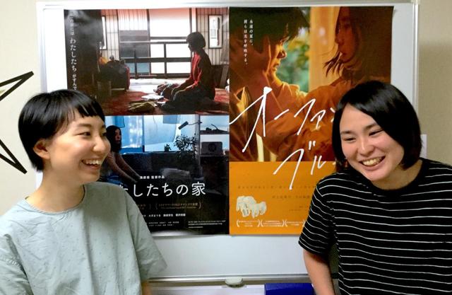 画像3: 左より清原惟監督(『わたしたちの家』)、工藤梨穂監督(『オーファンズ・ブルース』)