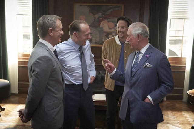 画像2: チャールズ皇太子も撮影現場に!期待高まる『BOND 25(仮題)』メイキング映像が到着! 謎に包まれていた本作が徐々に明白にー