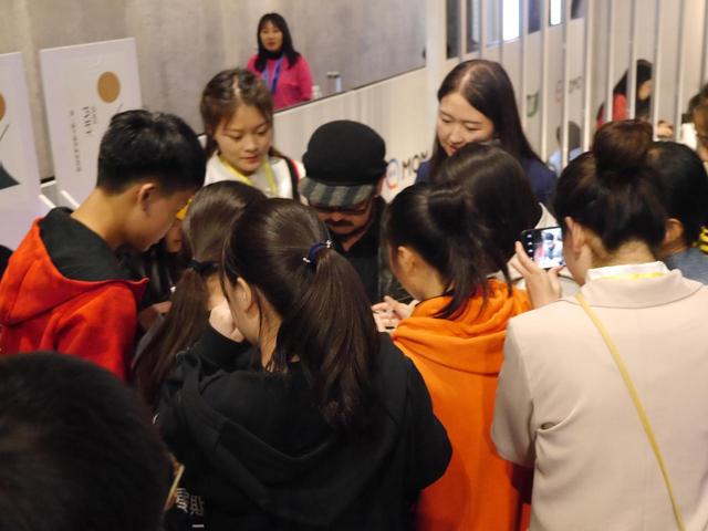 画像1: ▼清水崇監督が記者会見並びにワールドプレミアに参加!イベントレポート