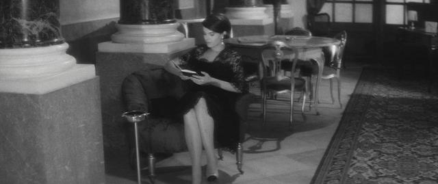 画像1: リトルブラックドレス B ©1960 STUDIOCANAL - Argos Films – Cineriz