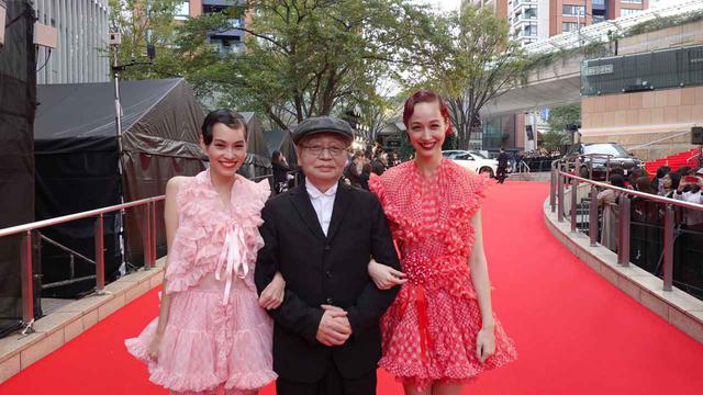 画像2: 細野晴臣が東京国際映画祭レッドカーペットに登場!ファンを自認する水原希子・水原佑果と仲良し豪華3ショット&星野源、糸井重里ら著名人コメント到着!