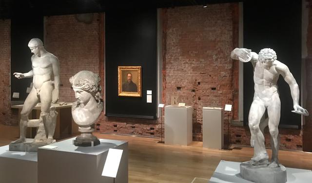画像: 石膏像三体の展示風景 photo©msaito