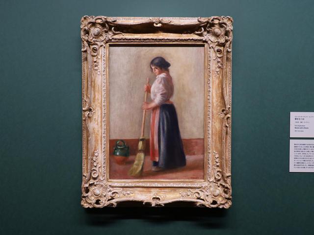 画像: ピエール=オーギュスト・ルノワール「箒を持つ女」1889年 吉野石膏コレクション