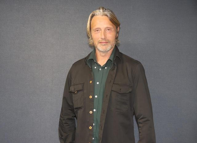 画像5: 11月22日は、世界最高峰の“いけおじ“俳優マッツ・ミケルセンの誕生日!『残された者-北の極地-』PRのために来日した際のマッツの未公開写真を大放出!