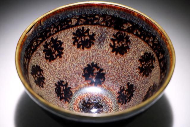 画像2: 国宝・玳玻散花文天目茶碗の宇宙