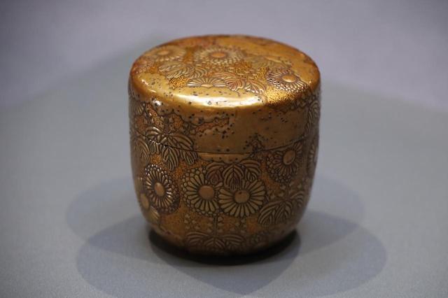 画像: 菊桐蒔絵大棗 江戸時代17世紀 北三井家旧蔵 京都・高台寺蒔絵の豪華な逸品