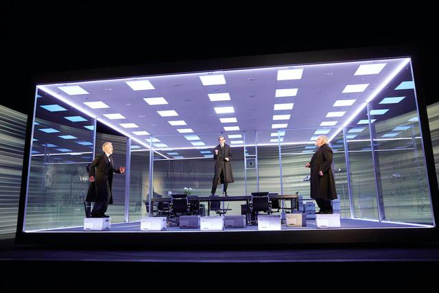 画像3: © NTL 2019 The Lehman Trilogy - Simon Russell Beale, Ben Miles and Adam Godley. Photo by Mark Douet