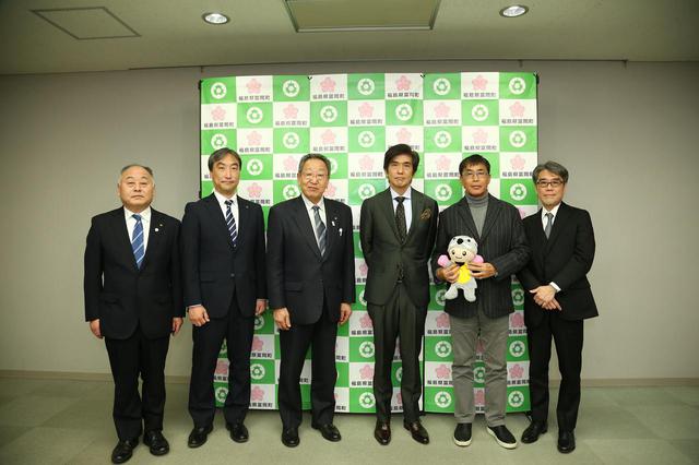 画像2: 富岡町役場表敬訪問 ・日程:1月22日(水) ・登壇者 (敬称略) :佐藤浩市、若松節朗監督 ・場所:富岡町役場