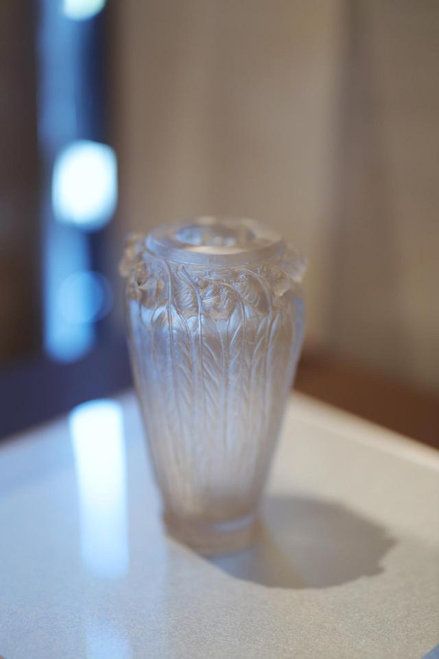 画像1: ルネ・ラリック シール・ペルデュ花瓶「ユーカリ」 1923年 北澤美術館蔵