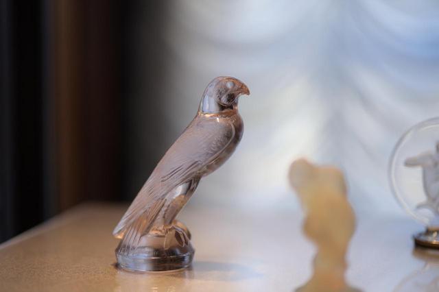 画像: ルネ・ラリック カーマスコット「ハヤブサ」 1925年 「シレーヌ」1920年 北澤美術館蔵