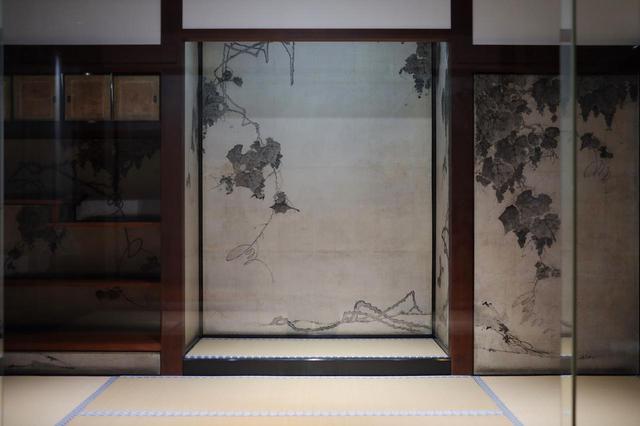 画像: 伊藤若冲 鹿苑寺大書院障壁画・一之間「葡萄小禽図」 江戸時代 宝暦9(1759)年 鹿苑寺蔵 重要文化財