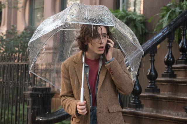 画像: 字幕付き海外予告!ウディ・アレンが贈る、雨のニューヨークへのラブレター!ティモシー・シャラメ×エル・ファニング×セレーナ・ゴメス『レイニーデイ・イン・ニューヨーク』