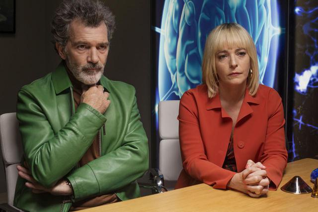 画像2: ペドロ・アルモドバル監督最新作『ペイン・アンド・グローリー』よりスペインの新世代の歌姫、ロザリアがペネロペ・クルスと共に歌声を披露!貴重なメイキングムービー公開!