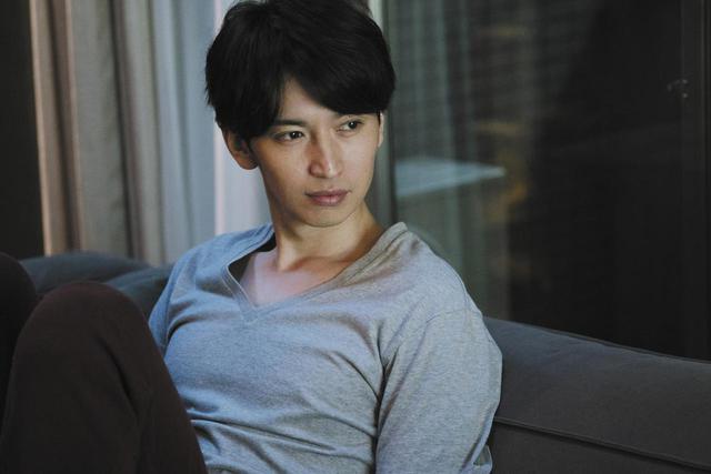 画像2: ©水城せとな・小学館/映画「窮鼠はチーズの夢を見る」製作委員会