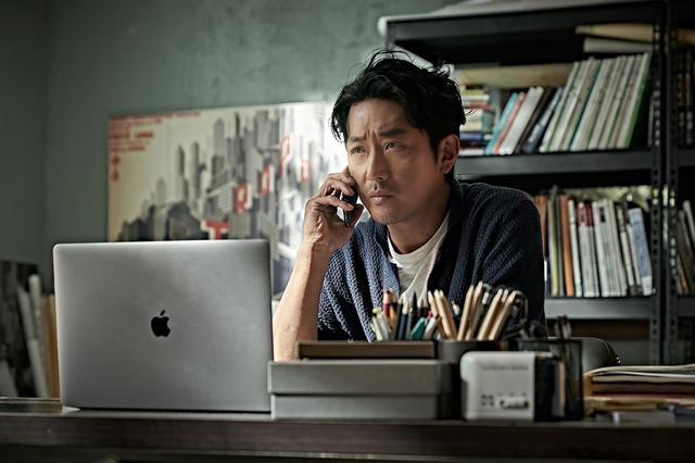 画像1: © 2020 CJ ENM CORPORATION, MOONLIGHT FILM & PERFECT STORM FILM ALL RIGHTS RESERVED