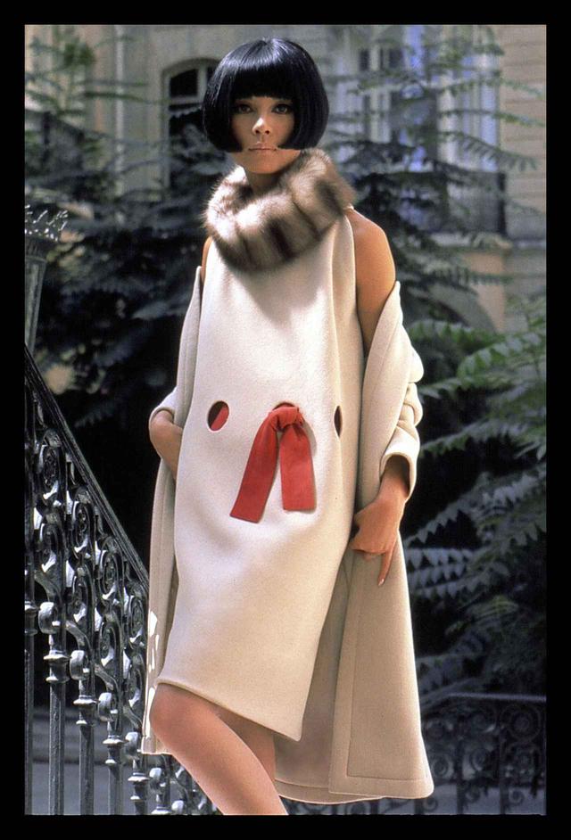 画像2: © House of Cardin - The Ebersole Hughes Company