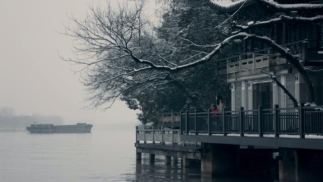 画像5: デビュー作にして、いきなりカンヌ国際映画祭批評家週間クロージング作品に選ばれた中国新世代の才能が描く驚嘆の傑作『春江水暖〜しゅんこうすいだん』