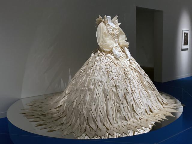 画像: 展示風景:『白雪姫と鏡の女王』(ターセム・シン監督、2012年) より photo©moichi