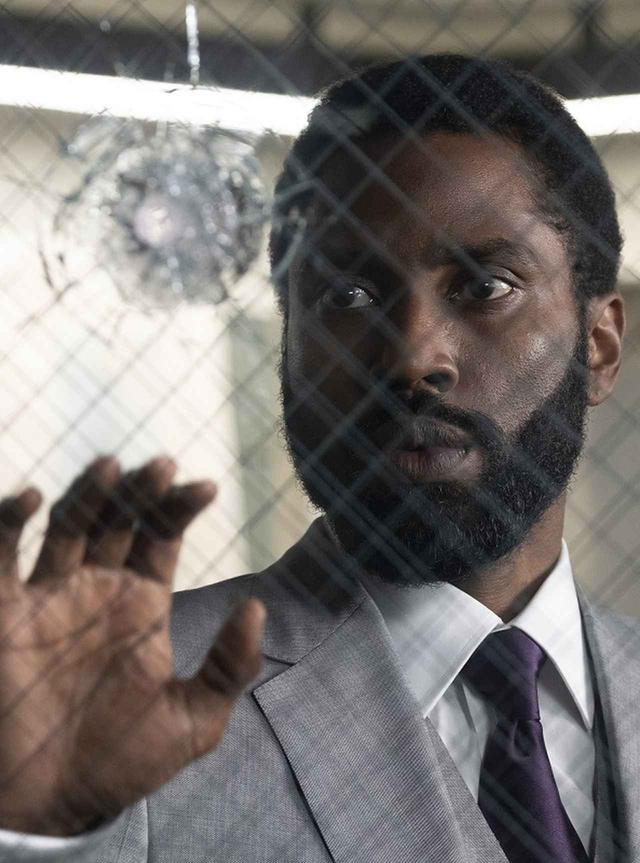 画像: ジョン・デイビッド・ワシ ントン演じる主人公・名もなき男 Tenet © 2020 Warner Bros. Entertainment Inc. All rights reserved.