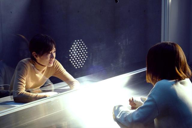 画像: 北川景子と芳根京子の役を超えた感情のぶつかり合い!堤幸彦監督の入念な演出も垣間見える『ファーストラヴ』メイキング映像が解禁!