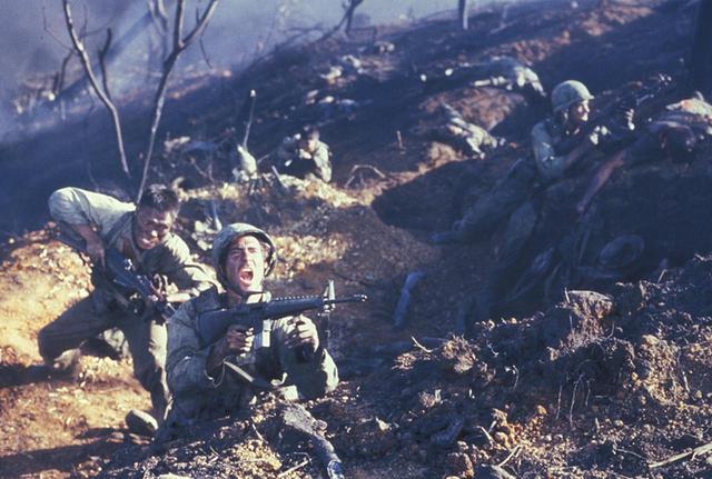 画像2: c1987 RKO Pictures Inc. All Rights Reserved.