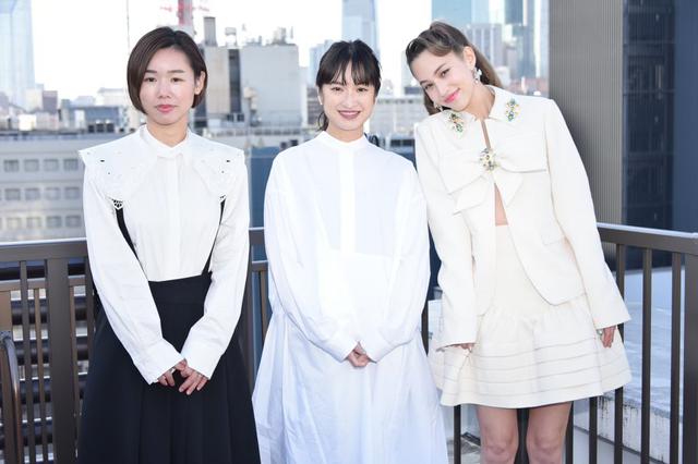 画像2: 左より岨手由貴子監督、門脇麦、水原希子