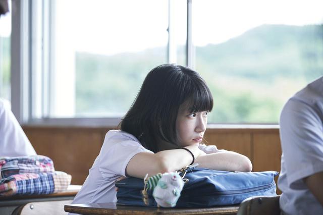 画像: 石川瑠華 (C)2021『うみべの女の子』製作委員会