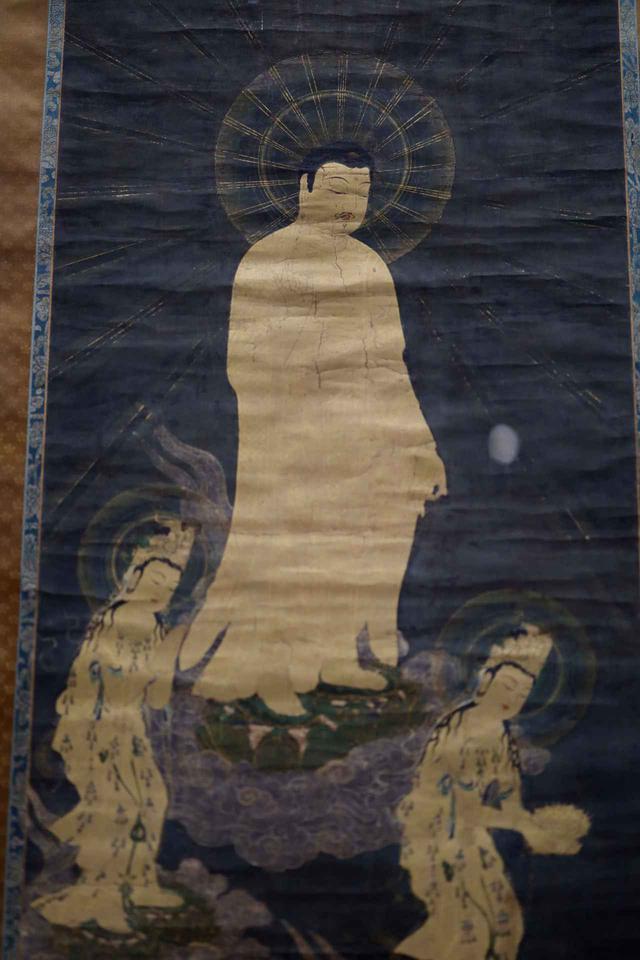 画像: 阿弥陀三尊来迎図 鎌倉時代14世紀 根津美術館蔵(部分)