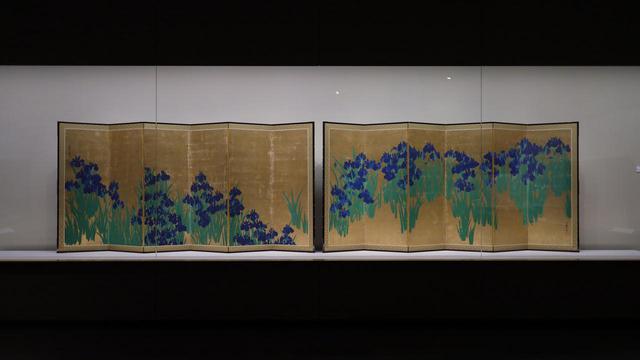 画像: 尾形光琳 燕子花図屏風 江戸時代18世紀 根津美術館蔵 国宝 以上、本展の写真はすべて主催者の特別な許可で撮影したもの。撮影:藤原敏史