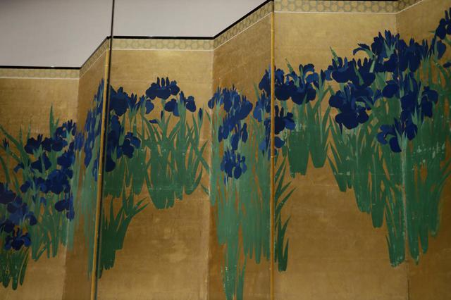 画像1: 尾形光琳 燕子花図屏風 江戸時代18世紀 根津美術館 国宝 右隻(部分)
