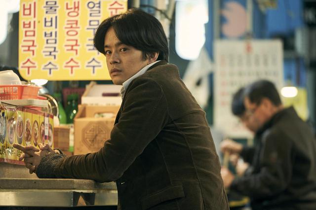 画像1: 池松壮亮、オダギリジョーがソウルで出会った 韓国の3兄妹と共に旅する--石井裕也監督による誰も見たことのない"アジアの家族映画"『アジアの天使』場面写真が解禁!