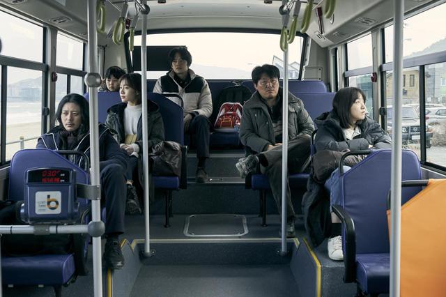 画像5: 池松壮亮、オダギリジョーがソウルで出会った 韓国の3兄妹と共に旅する--石井裕也監督による誰も見たことのない"アジアの家族映画"『アジアの天使』場面写真が解禁!