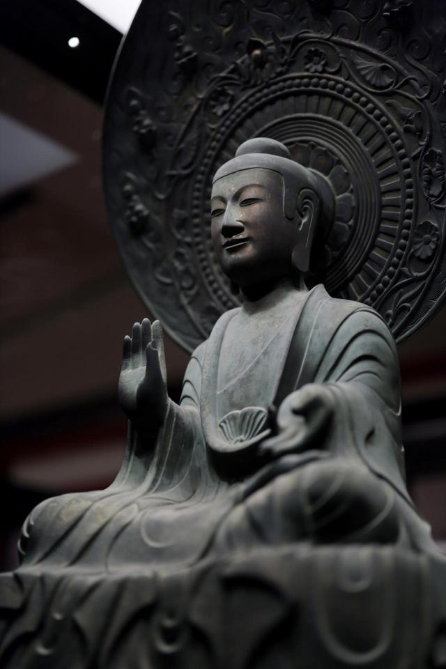 日本人と聖徳太子の1400年史、万華鏡のように照らし合う時間と