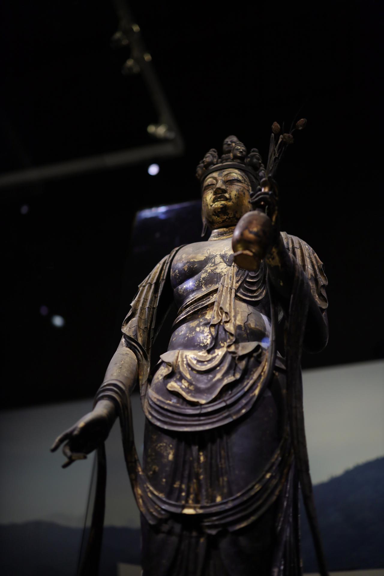 画像2: 国宝 十一面観音菩薩立像(部分) 奈良時代・8世紀 奈良・聖林寺蔵