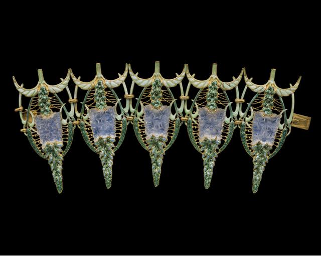 画像: ブレスレット《ヴェロニカ》1900年頃、個人蔵、協力:アルビオン アート・ジュエリー・インスティテュート 提供 東京都庭園美術館