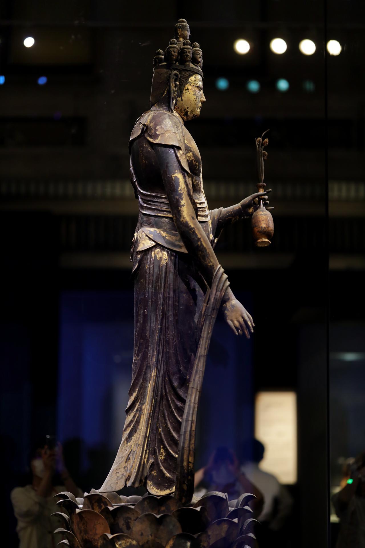 画像5: 国宝 十一面観音菩薩立像 奈良時代・8世紀 奈良・聖林寺蔵