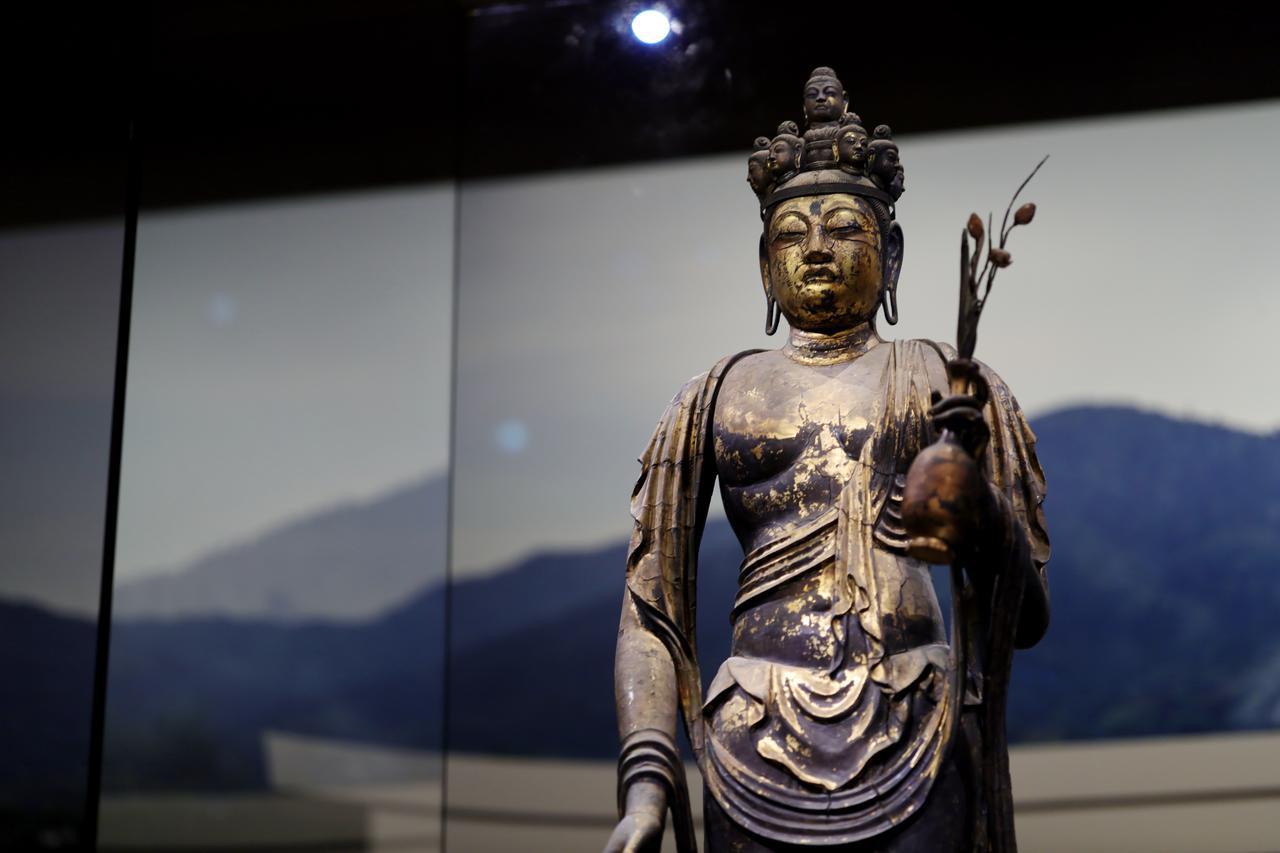 画像3: 国宝 十一面観音菩薩立像(部分) 奈良時代・8世紀 奈良・聖林寺蔵