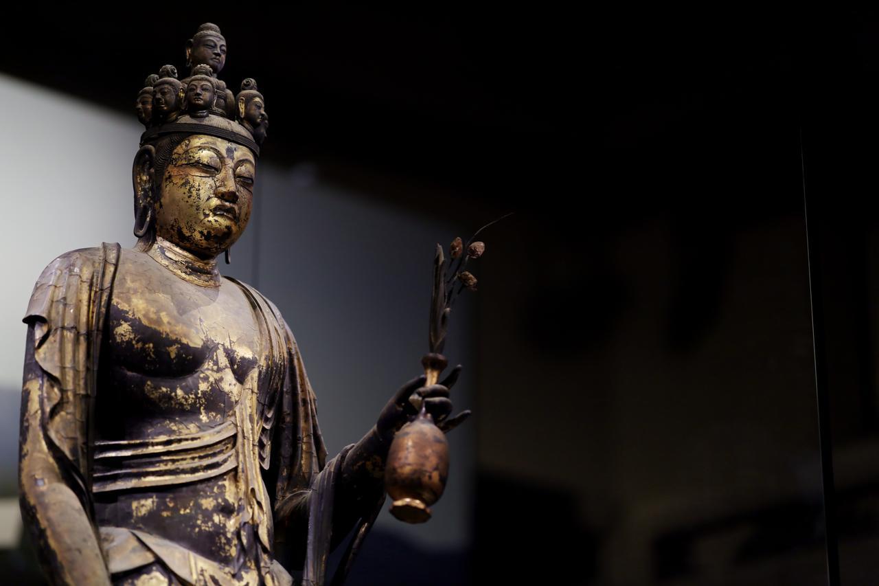 画像1: 国宝 十一面観音菩薩立像 (部分) 奈良時代・8世紀 奈良・聖林寺蔵